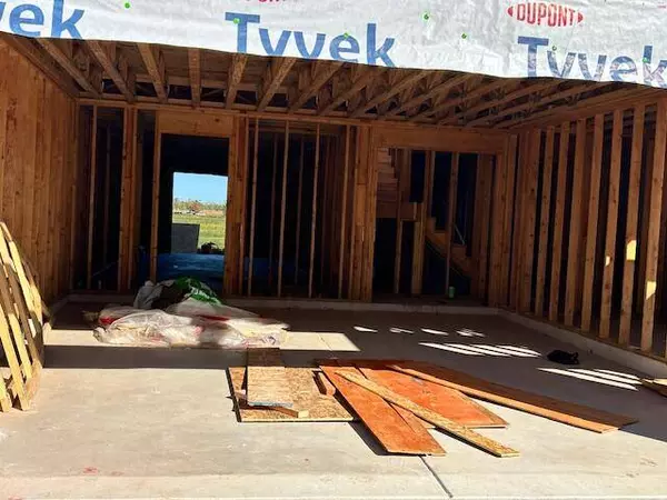 9561 E Luebcke LN, Crown Point, IN 46307