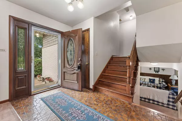 8706 Madison AVE, Munster, IN 46321