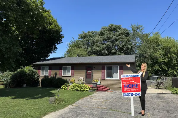 feature image of New Listing in Perry, MI Open Sun, March 15th from 1 to 3 PM!