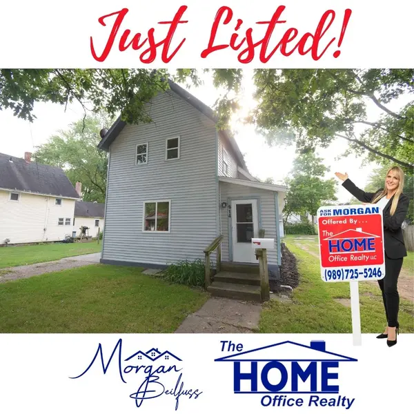 New Listing in Owosso | FHA Considered and would make a great starter home with 4 bedrooms, 2 baths, and a large garage! Move-In Ready!