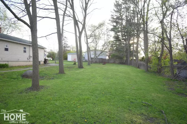 1244 S Pearce Street, Owosso, MI 48867