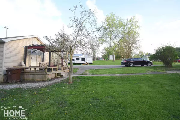 1244 S Pearce Street, Owosso, MI 48867