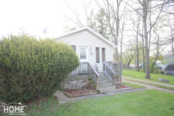 1244 S Pearce Street, Owosso, MI 48867