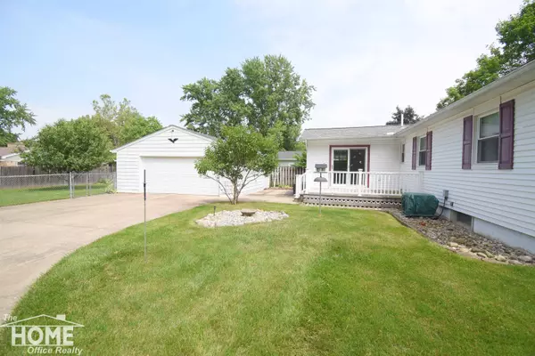 1460 Olmstead Street, Owosso, MI 48867
