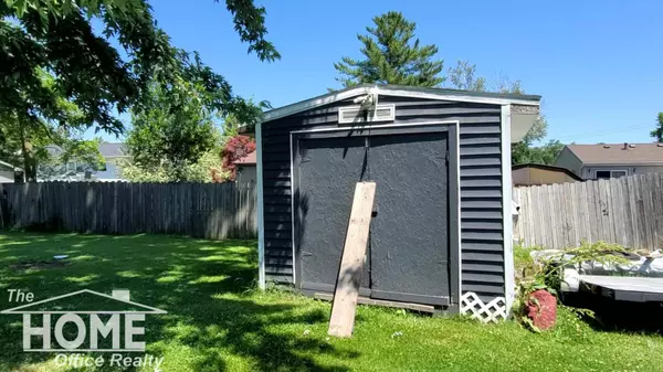 1803-1807 Kilbourn Ave Avenue, Owosso, MI 48867