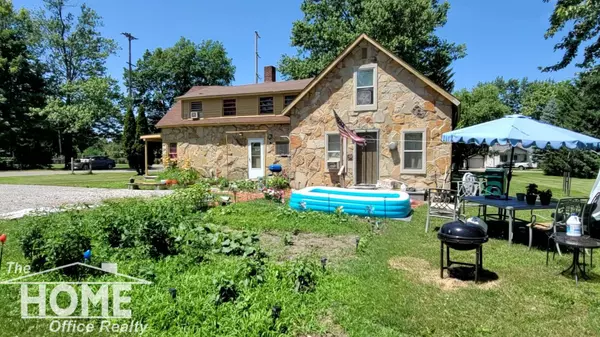 1803-1807 Kilbourn Ave Avenue, Owosso, MI 48867