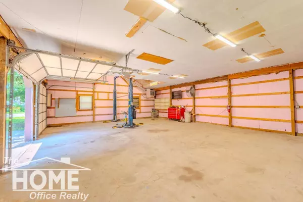 304 N Hartel Road, Potterville, MI 48876