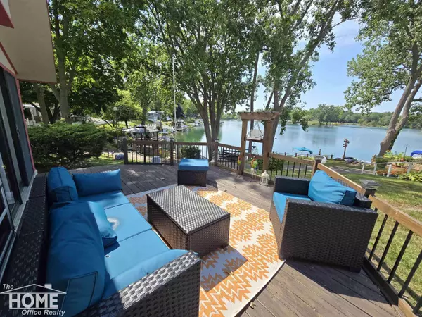 10001 E Goodall Road, Durand, MI 48429