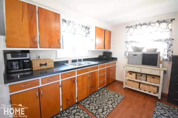 811 S Ball Street, Owosso, MI 48867