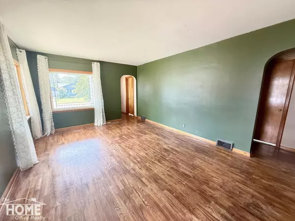 1444 W King Street, Owosso, MI 48867