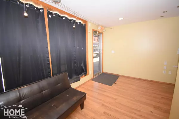 211-213 N Ball Street, Owosso, MI 48867