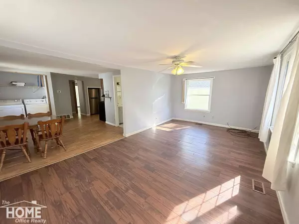 755 Woodlawn Avenue, Owosso, MI 48867