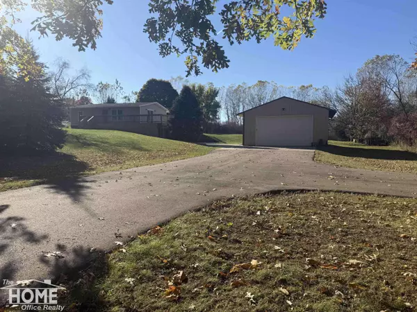 3876 S State Road, Owosso, MI 48867