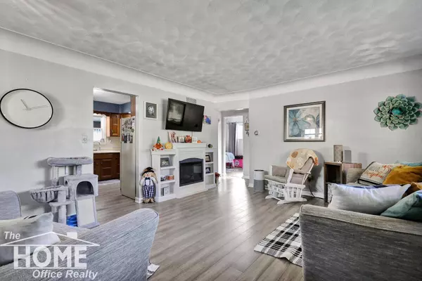 1004 N Ball Street, Owosso, MI 48867