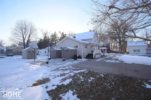 724 N Dewey Street, Owosso, MI 48867