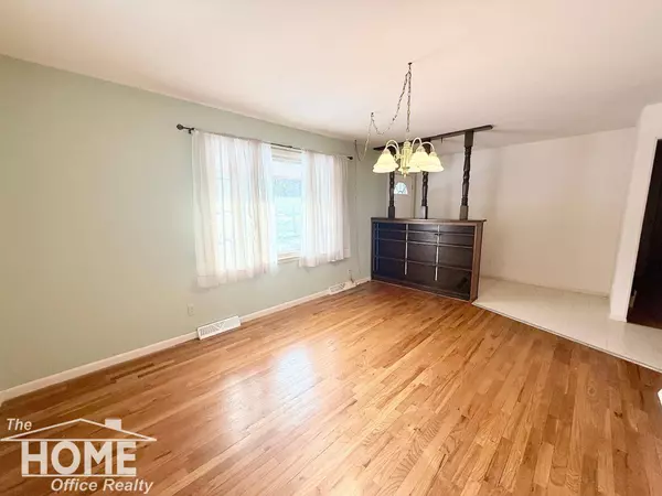 1320 W King Street, Owosso, MI 48867