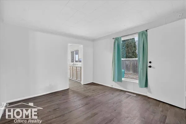 218 S Oak Street, Owosso, MI 48867