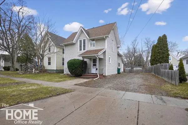 218 S Oak Street, Owosso, MI 48867