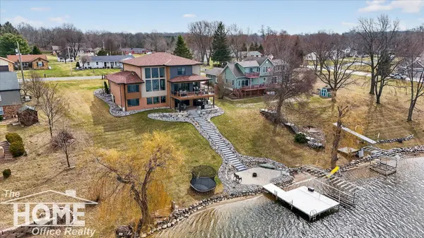 1965 W Manitou Drive, Owosso, MI 48867