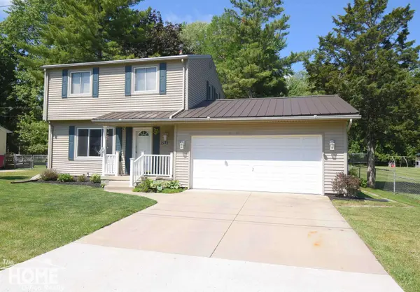 723 Center Street, Owosso, MI 48867