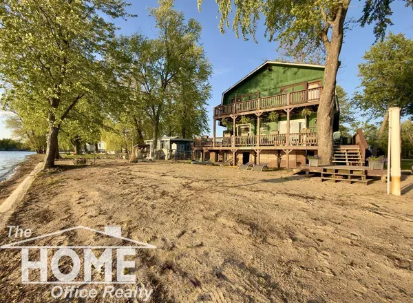2032 Howard Point Drive, Nashville, MI 49073