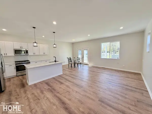 1046 S Pearce Street, Owosso, MI 48867