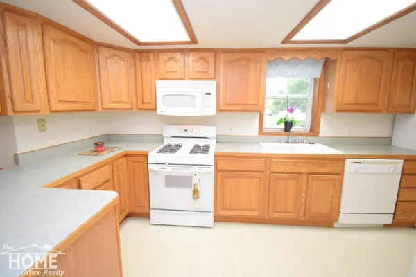 231 Adelaide Street, Maple Rapids, MI 48853
