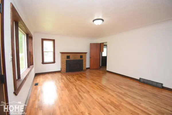 990 S Ruess Road, Owosso, MI 48867