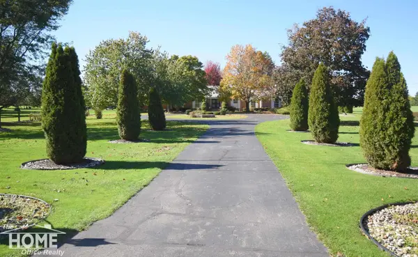 1405 N Chipman Road, Owosso, MI 48867
