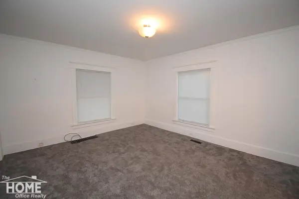 703 E Main Street, Owosso, MI 48867