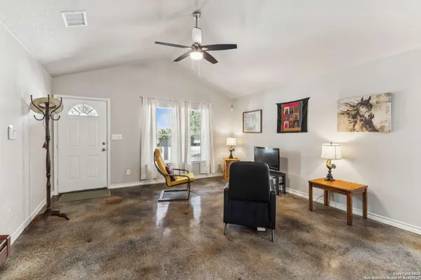 978 Covered Wagon, Spring Branch, TX 78070