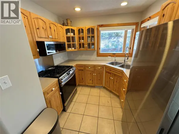 2851 Rosen Heights Road, Jaffray, BC V0B1T0