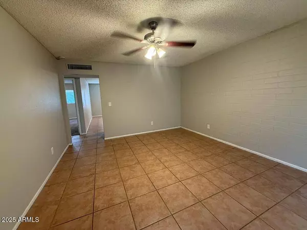 1532 W CARSON Road, Phoenix, AZ 85041