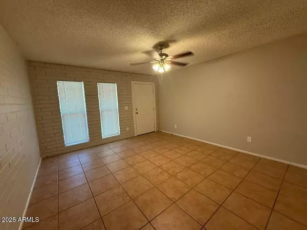 1532 W CARSON Road, Phoenix, AZ 85041