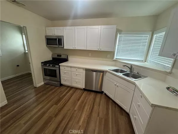 1008 Woodworth ST, San Fernando, CA 91340