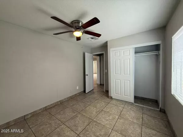 2725 W MARSHALL Avenue, Phoenix, AZ 85017