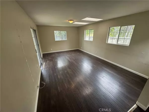 7418 Tyrone AVE, Van Nuys, CA 91405