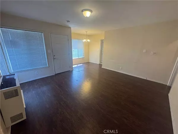 7333 Vanalden AVE, Reseda, CA 91335