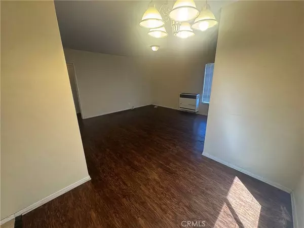 7333 Vanalden AVE, Reseda, CA 91335