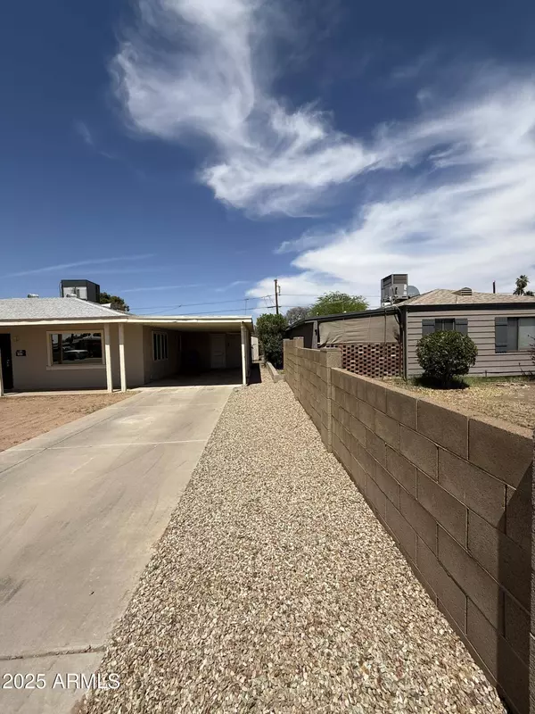 1840 E CLARENDON Avenue, Phoenix, AZ 85016