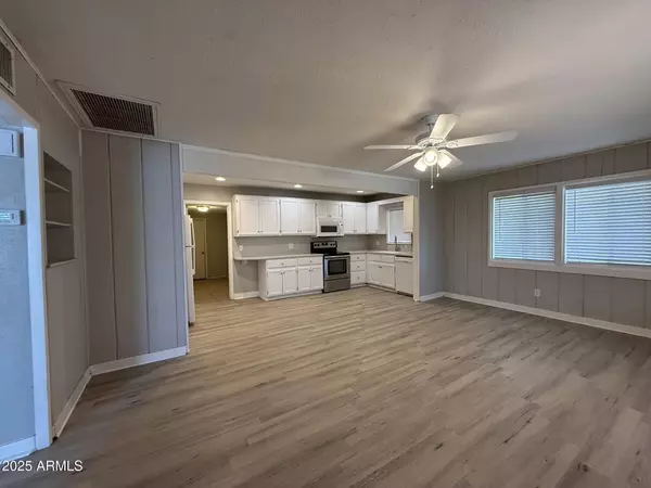 1840 E CLARENDON Avenue, Phoenix, AZ 85016