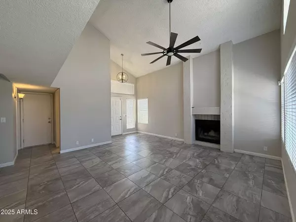 4040 W ELECTRA Lane, Glendale, AZ 85310