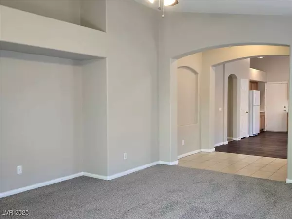 3388 Old Course ST, Las Vegas, NV 89122