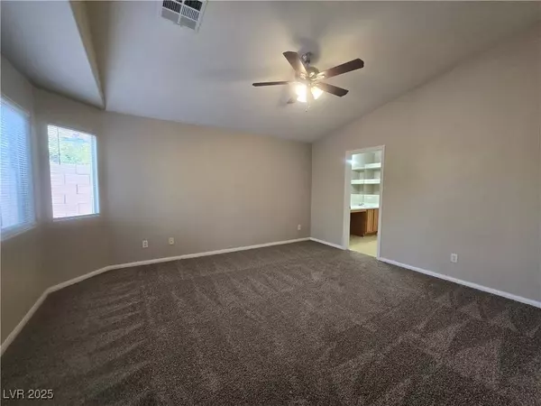 3388 Old Course ST, Las Vegas, NV 89122