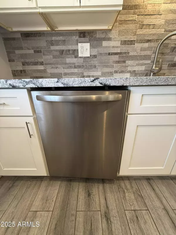 5815 N 21ST Avenue, Phoenix, AZ 85015