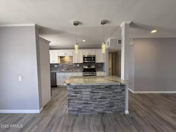 5815 N 21ST Avenue, Phoenix, AZ 85015