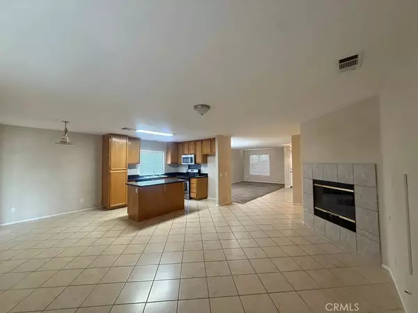 1445 Nutmey LN, Hemet, CA 92545