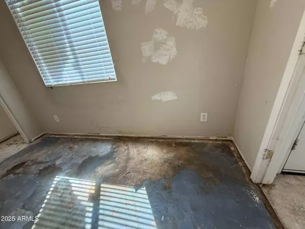 43213 W COWPATH Road, Maricopa, AZ 85138