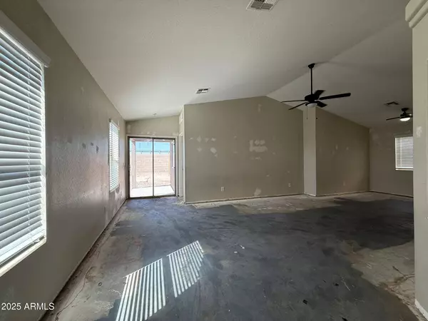 43213 W COWPATH Road, Maricopa, AZ 85138