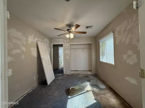 43213 W COWPATH Road, Maricopa, AZ 85138